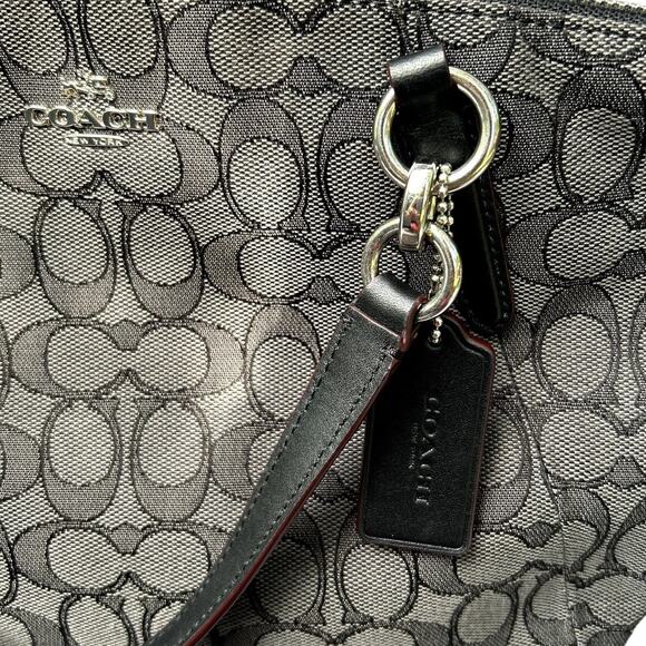 Coach Kelsey Purse AND Matching Wallet - Picture 4 of 9
